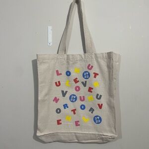 Harry Styles love on tour Tote Bag